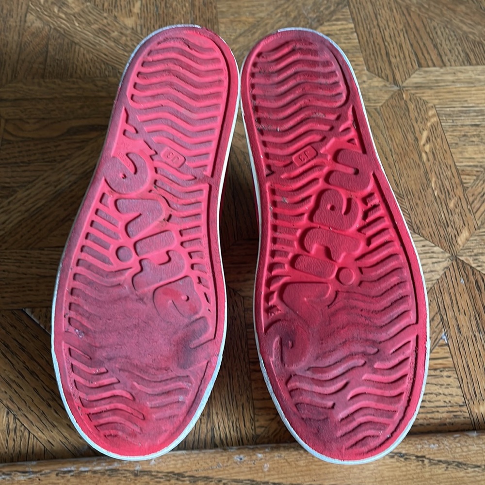 Native Shoes - Picture 4 of 4